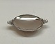 Flot Georg 
Jensen skål i 
sølv
Skålen er 3.55 
cm høj, med en 
diameteren på 
12-16.5 cm ...