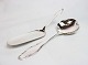 Cake server and serving spoon in Frijsenborg, hallmarked silver.
5000m2 showroom.