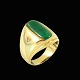 Ring i 14k guld 
med jade og to 
diamanter 0,02 
ct..
Stemplet Logo 
and 585.
Str. 58 mm
2,1 cm. ...