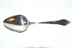 Amalienborg 
Sølv 
Serveringsske 
spids laf
Længde 26 cm.
Velholdt stand
Poleret og 
pakket i ...