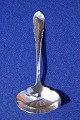 Dansk 
sølvbestik 
sølvtøj i 
tretårnet sølv.
Sovseske fra 
år 1929 i pæn, 
brugt stand
L 19cm