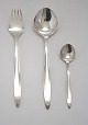 Mimosa, Cohr, 
sterling sølv 
designet af 
Falle Uldall 
1962.
Middagsgaffel. 
Længde 19,5 cm. 
Pris: ...