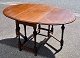 English 
polished 
gateleg oak 
table, with 
oval plate, ...