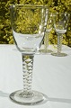 Twist pokal 
glas, 
porterglas, på 
snoet stilk og 
kuglet fod. 
Amager Twist, 
pokal glas, 
højde 21,5 ...