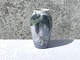 Royal 
Copenhagen, 
Vase med blomst 
#2687 88A, 13cm 
høj, 6,5cm i 
diameter, 
1.sortering 
*Perfekt stand*