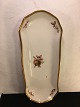 Brun Rose.
Rulade fad
Royal 
Copenhagen RC 
nr. 688 / 9442
1. sortering.
kontakt 
Telefon 
86983424