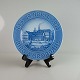 Platte i 
porcelæn med 
motiv af Bing & 
Grøndahl 
fabrikken nr. 
9204
Produceret af 
Bing og ...