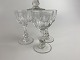 Derby-Likörglas 
/ Sherryglas / 
Portweinglas 
mit 
olivgeschnitztem 
Becken und 
facettiertem 
Stiel. ...