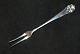 Pålægsgaffel Fransk Lilje sølvLængde 14 cm.