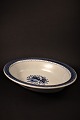 Royal Copenhagen - Aluminia Tranquebar / Trankebar oval fajance salat / 
kartoffel skål. H:5,5cm. L&B:28,5x21,5cm.
RC# 11/1411.