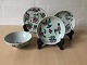 Kinesisk 
porcelæn (19 
årh):
Lille skål med 
lille skår 
(stemplet)(diameter 
9 cm).
Lille ...