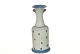 Kæhler Vase med 
lille skår
Højde 19 cm
Ellers pæn og 
velholdt stand