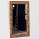 Spejl i 
forgyldt ramme, 
(HxB 96x55 cm), 
af nyere dato