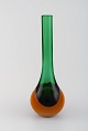 Stor smalhalset Murano vase i mundblæst kunstglas. Italiensk design, 1960