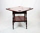 Antikt 
spillebord af 
mahogni med 
klapper fra 
omkring å 1880. 
Bordet er i 
flot antik 
stand.
H - ...