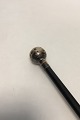 Walking stick 
of black 
lacquered wood 
with round 
silver handle 
with crown. 
Measures 69.5 
cm / 27 ...