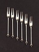 Pålægsgaffel 
sterling sølv 
11 cm. Dansk 
Krone Sølv 
Nr. 412213
Lager:4