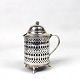 Mustard jar of 
hallmarked 
silver with 
dark blue 
opaline glass.
7 x 5 cm.