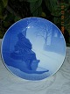 Bing & Grøndahl 
porcelæn. B&G 
juleplatte 
Pigen med 
svovlstikkerne 
fra år 1907. 
Designet af : 
E. ...
