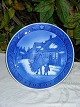 Kongelig 
porcelæn, Kgl. 
juleplatter. 
Royal 
Copenhagen 
juleplatte fra 
år 1980, 
Juletræet 
bringes ...