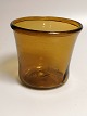 Svensk 
sylteglas
ca. år 1840
Fremstår med 
fejl i 
glasmassen
Højde 14,5cm 
Diameter 15cm.