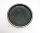 Palshus 
keramik. Rundt 
fad. Fra 
1960-70érne. 
Blåmeleret 
glaseret 
chamotte 
stentøj. Højde 
4,5 cm. ...