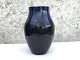 Holbæk keramik, 
Blå glaseret 
vase, 23cm høj, 
15cm i 
diameter, 
Design H.C. 
Nielsen *Med 
enkelte ...
