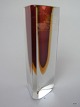 Murano Vase 
Trekantet  H: 
15,2 cm.