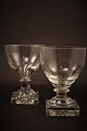 "Gorm den 
Gamle" klare 
vin glas fra 
Holmegaard 
glasværk.
H:13cm. 
Dia.:9cm. ( Der 
forekommer små 
...