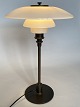 Poul Henningsen
3/2 
Tischlampe Brüniertem Messing