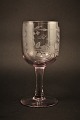 Gammelt 
erindrings glas 
fra Holmegaard 
glasværk med 
fine graveret 
blomster 
dekorationer og 
...