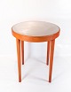 Side table with red painted frame and plate in metal  of danish design from the 
1960s.
5000m2 showroom