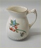 0 stk på lager
189 Flødekande 
10,5 cm 2,25 dl
 Balder B&G  - 
Creme porcelæn, 
hyben, 
guldkant, ...