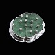 Broche i 14k 
hvidguld med 
jade og 12 
diamanter. 
Total 0,24 ct.
Stemplet OJO, 
585.
3,9 x 3 ...