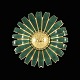 A. Michelsen. 
Marguerit / 
Daisy 
Broche/vedhæng 
i forgyldt 
Sterling Sølv 
med grøn emalje 
- ...