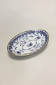 Bing & Grondahl 
Dickens 
Butterfly with 
Gold Oval Bowl
Measures 23cm 
x 15,3cm  
(9.06" x 
6.02").