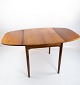 Mindre 
spisebord i 
palisander med 
udtræk af dansk 
design fra 
1960erne. 
Bordet er i 
flot brugt ...