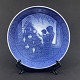 Diameter 18 cm.
Motiv: 
Juletræet 
beundres
