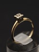 14 karat guld 
ring størrelse 
51 med diamant  
Nr. 446685