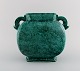 Wilhelm Kåge for Gustavsberg. Stor Argenta art deco vase i glaseret keramik. 
Smuk glasur i grønne nuancer. Midt 1900-tallet.
