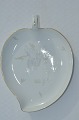 Venus Bing & 
Grondahl 
porcelain. B&G 
Venus, 
leaf-shaped 
dish no. 199. 
length 25 X 
19cm. 9 7/8 X 
...