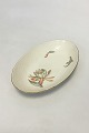 Bing & Grondahl 
Cactus Oval 
Serving Platter 
No 39. Measures 
23 cm / 9 1/16 
in. x 15 cm
