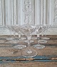 Sæt på 11 stk 
smukke franske 
champagne skåle 
i krystal 
Højde 13,5 cm. 
Diameter 10,8 
cm.