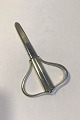 W&S  Sørensen 
Patricia 
Sterling Silver 
Grape Scissors 
Measures 12.5 
cm(4 59/64 in) 
Signs of usage