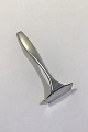 Hans Hansen 
Sterling Silver 
Charlotte 
Pusher Measures 
10.3 cm(4 1/16 
in)