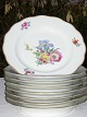 Kongelig 
porcelæn. Royal 
Copenhagen 
Gammel dansk 
maleri, med 
håndmalet 
Saksisk 
blomster. ...