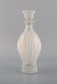 Bengt Orup for Johansfors. Strikt carafe in mouth-blown art glass. 1950s / 60s.
