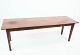 Dette sofabord 
i palisander er 
et smukt 
eksempel på 
dansk design 
fra 1960'erne. 
Bordet 
udstråler ...