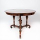 Spisebord af mahogni, i flot antik stand fra omkring 1860.H - 73 cm og Dia - 97 cm.