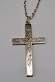 Antique silver 
cross with 
chain, 19./20. 
årh